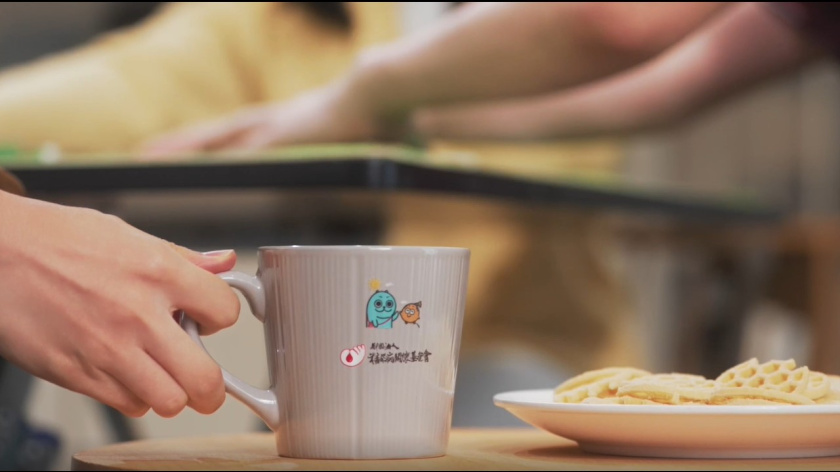 Embedded thumbnail